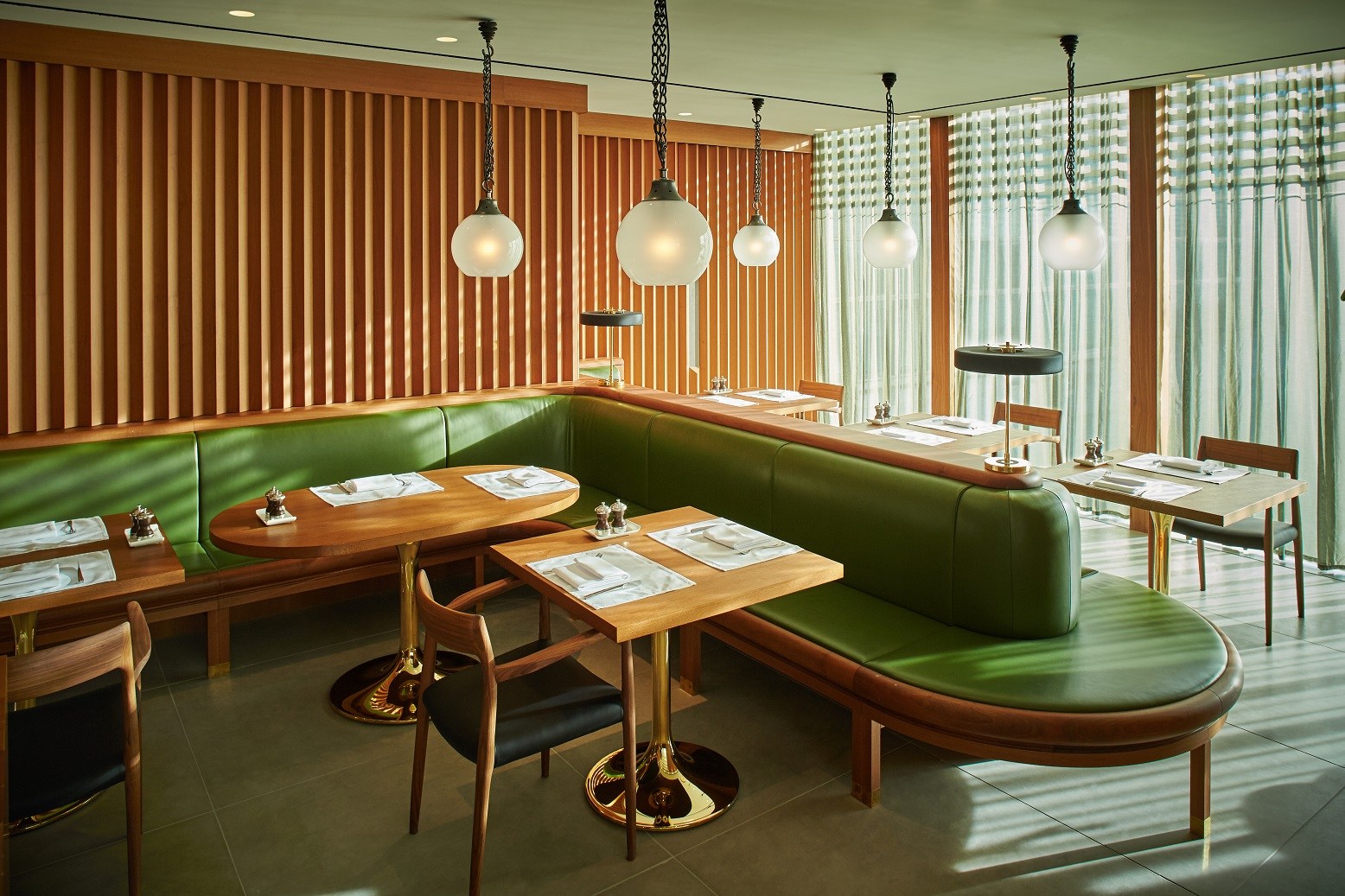 Cathay Pacific First Class Lounge — seating area