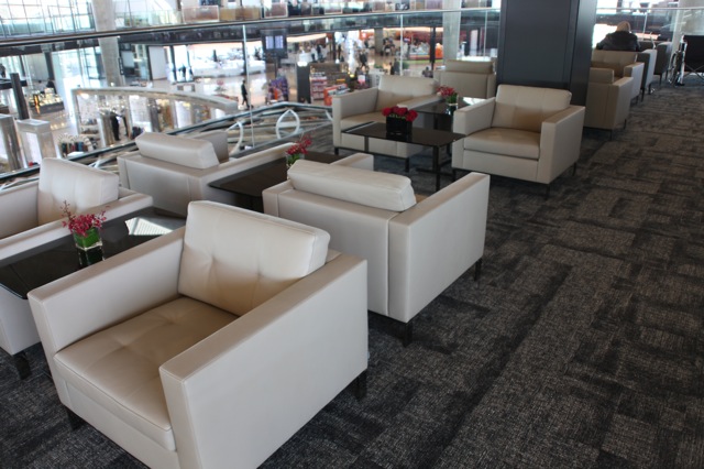 Royal Jordanian Crown Lounge — food & bar