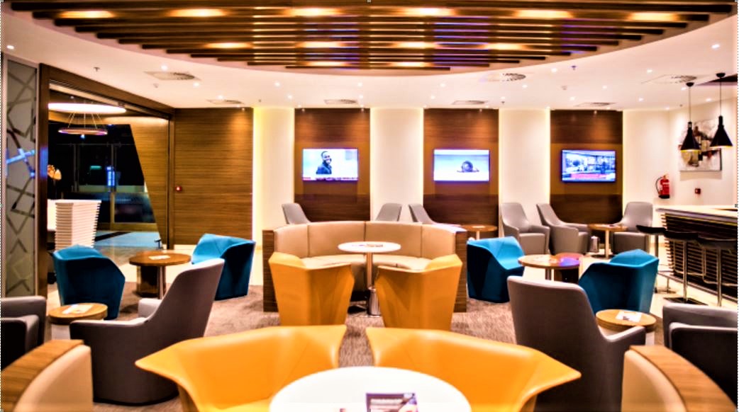 Pearl Lounge — food & bar