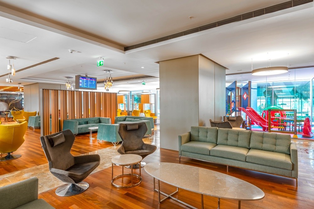 CIP Lounge — food & bar