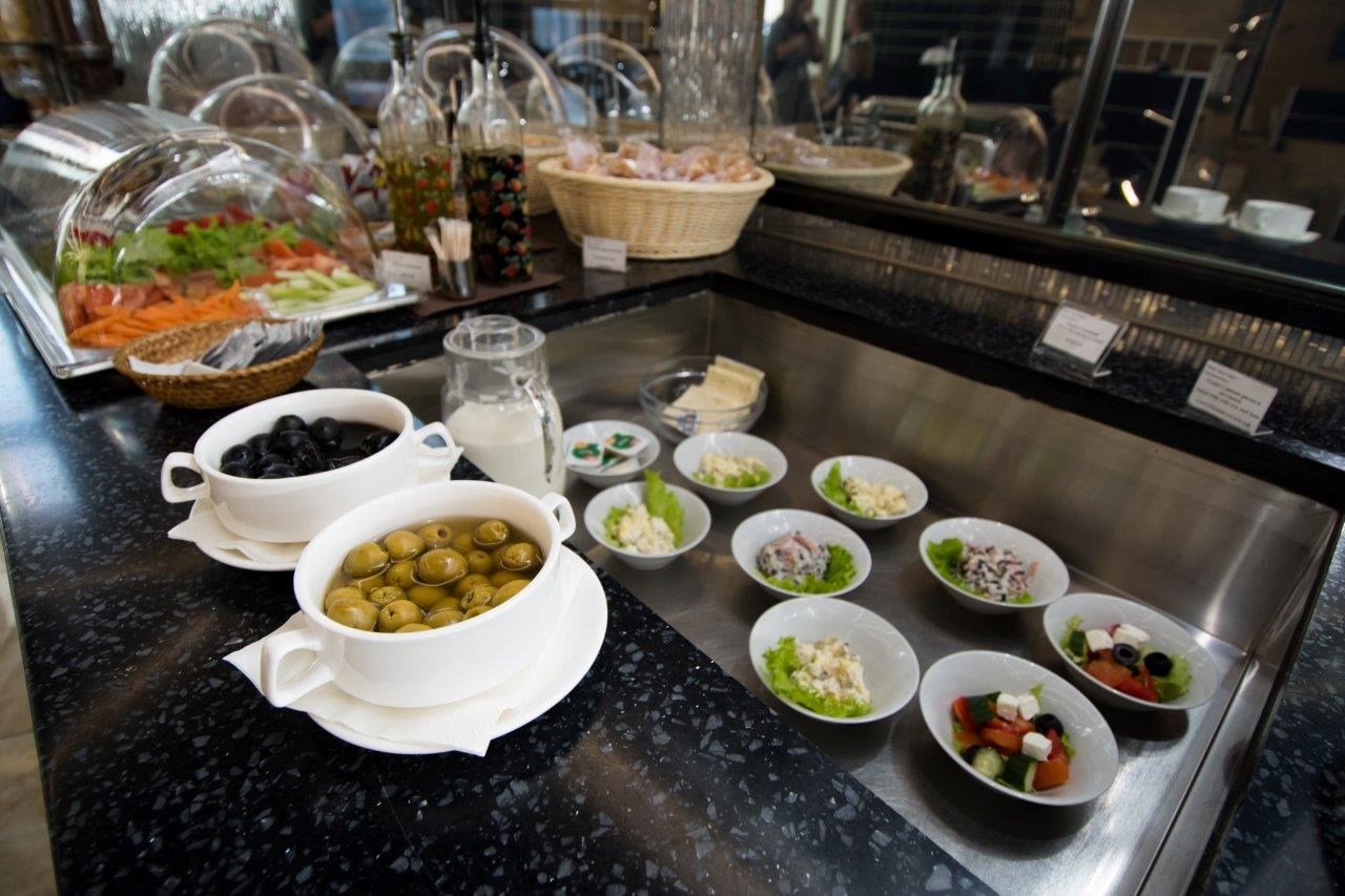 Business Lounge — food & bar