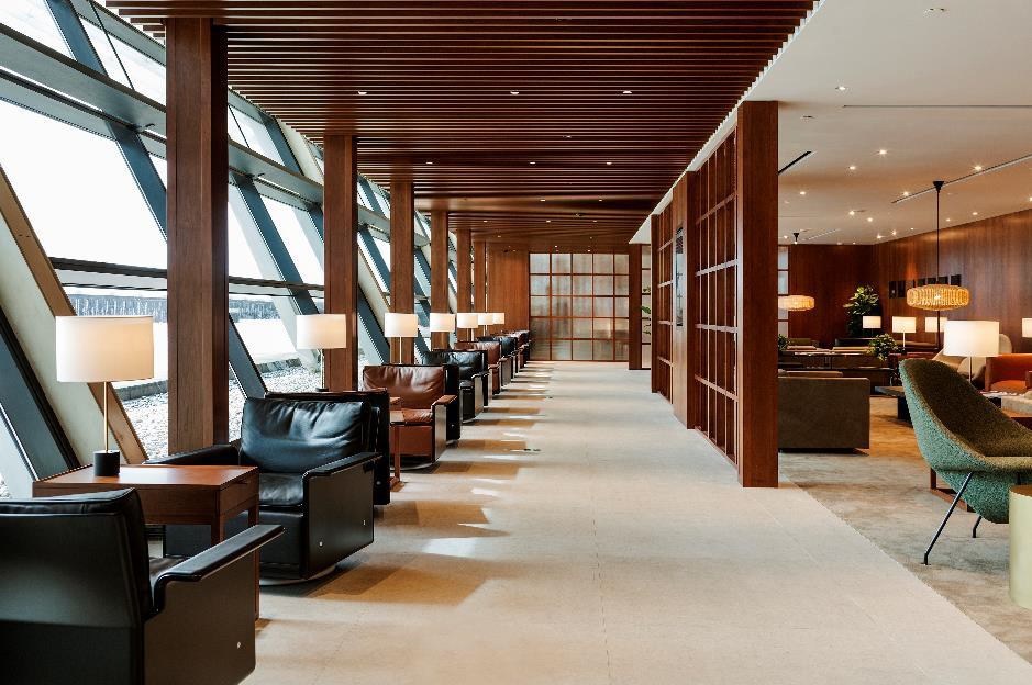 Cathay Pacific Lounge — seating area