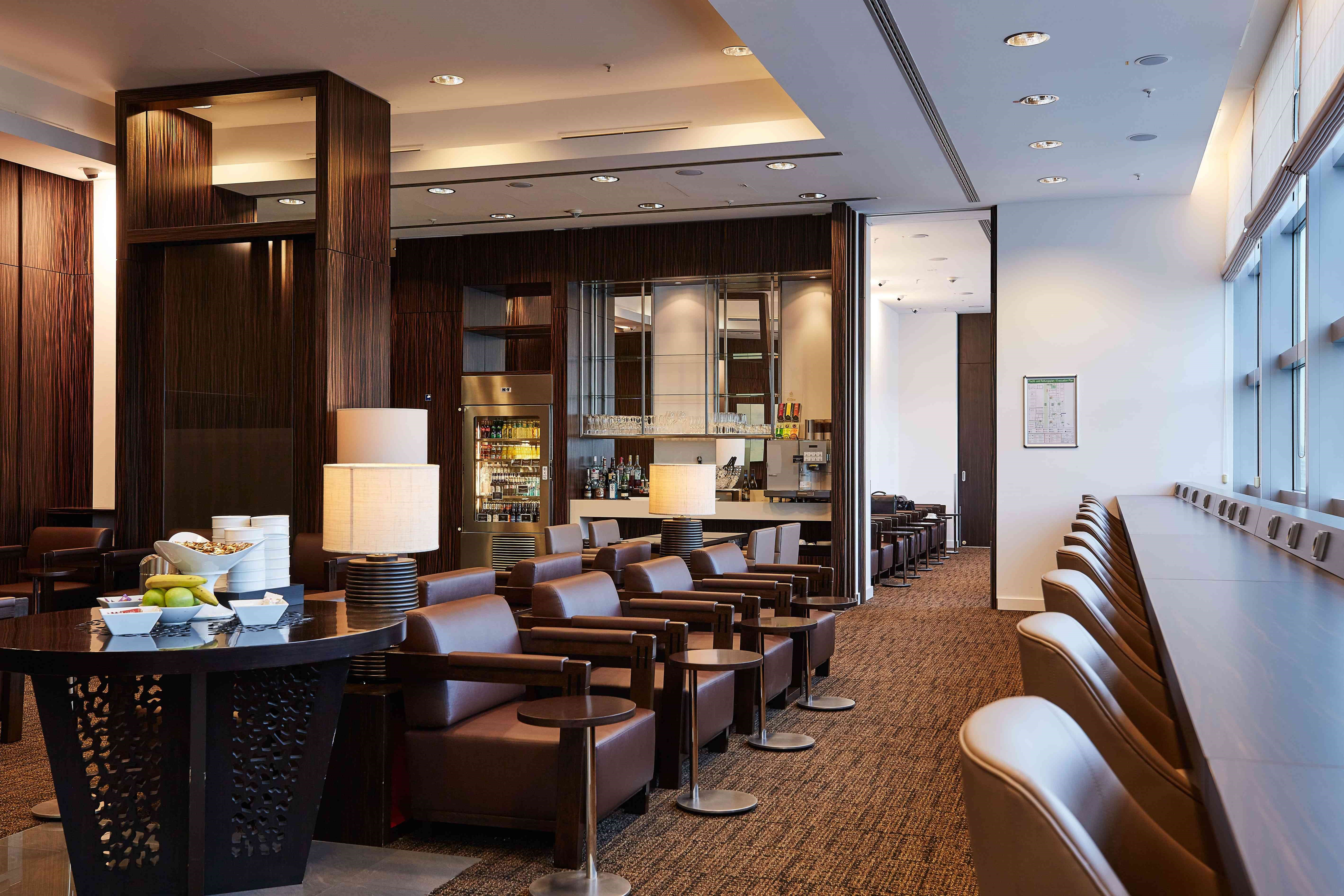 Japan Airlines First Class and Sakura Lounges — seating area