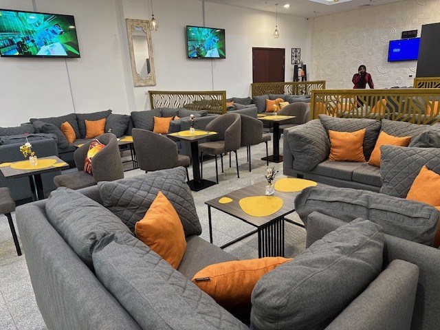 Lounge One — food & bar