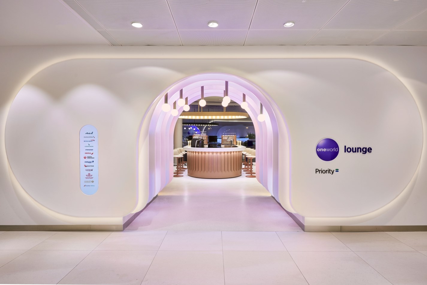 oneworld Lounge (Lounge No.40) — food & bar