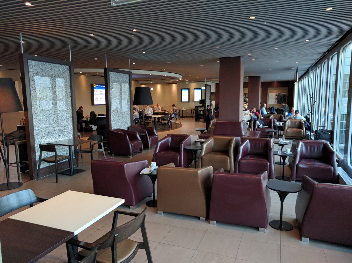 Hugo Junkers Lounge — seating area