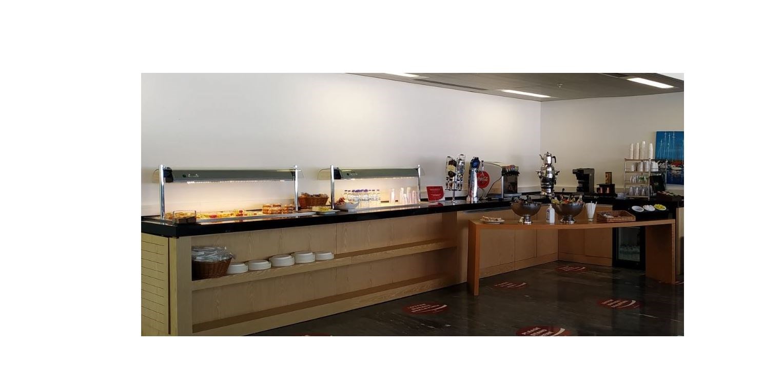 TAV Comfort Lounge — food & bar